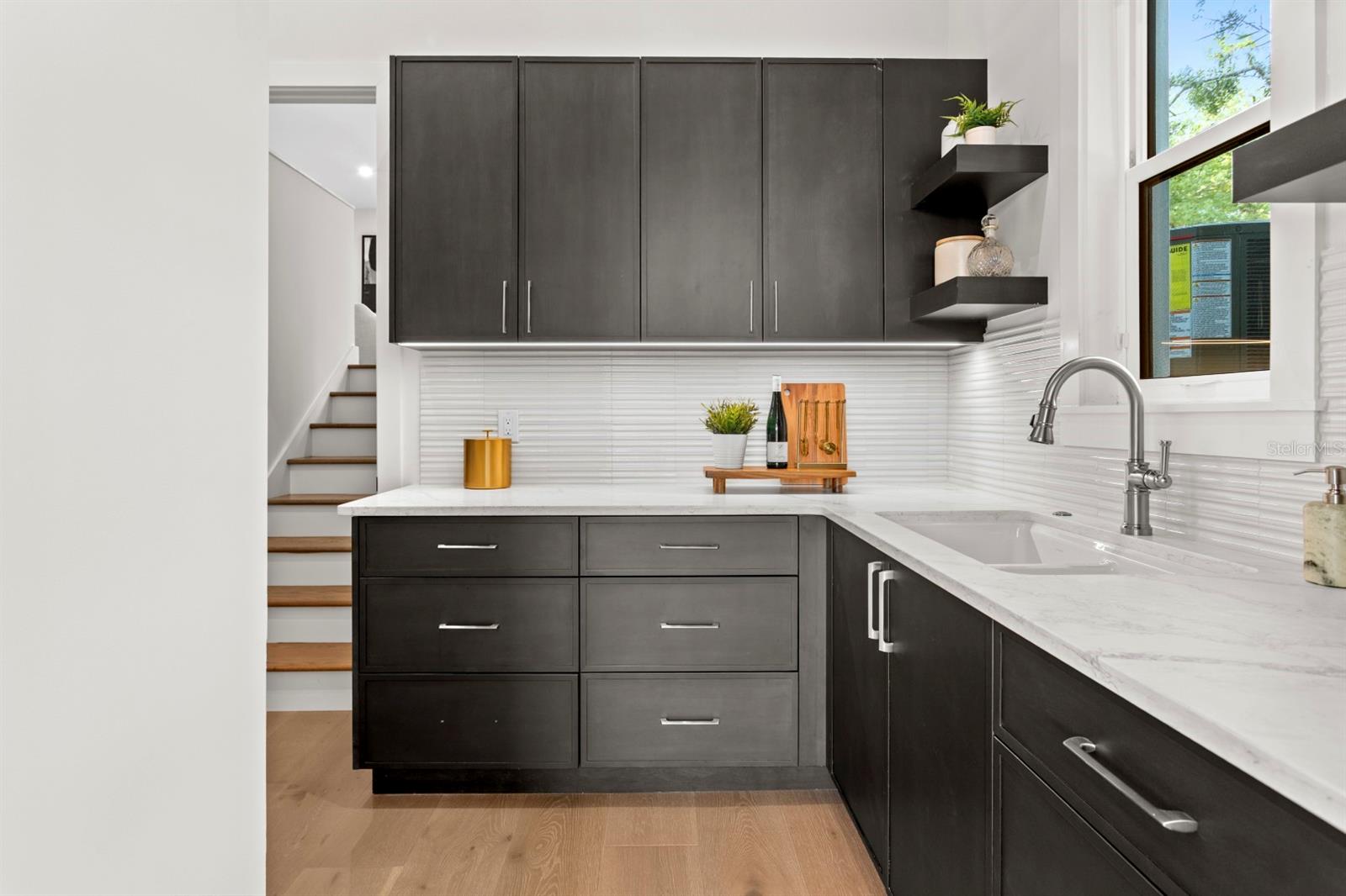 SUNSET PARK - Residential