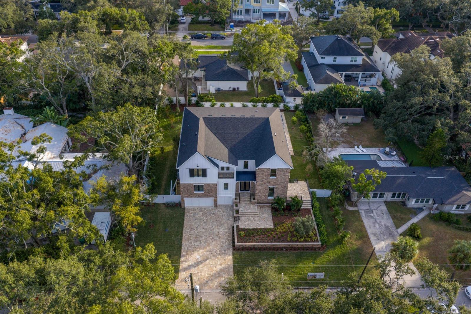 SUNSET PARK - Residential