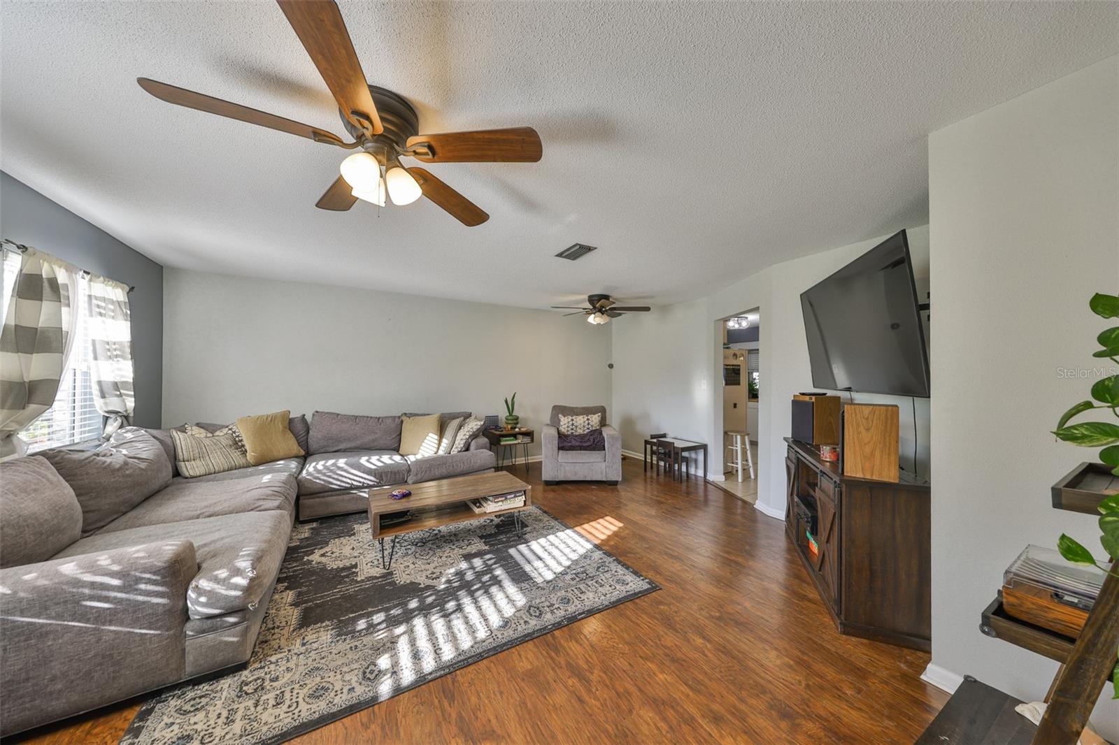 MEADOW OAKS - Residential