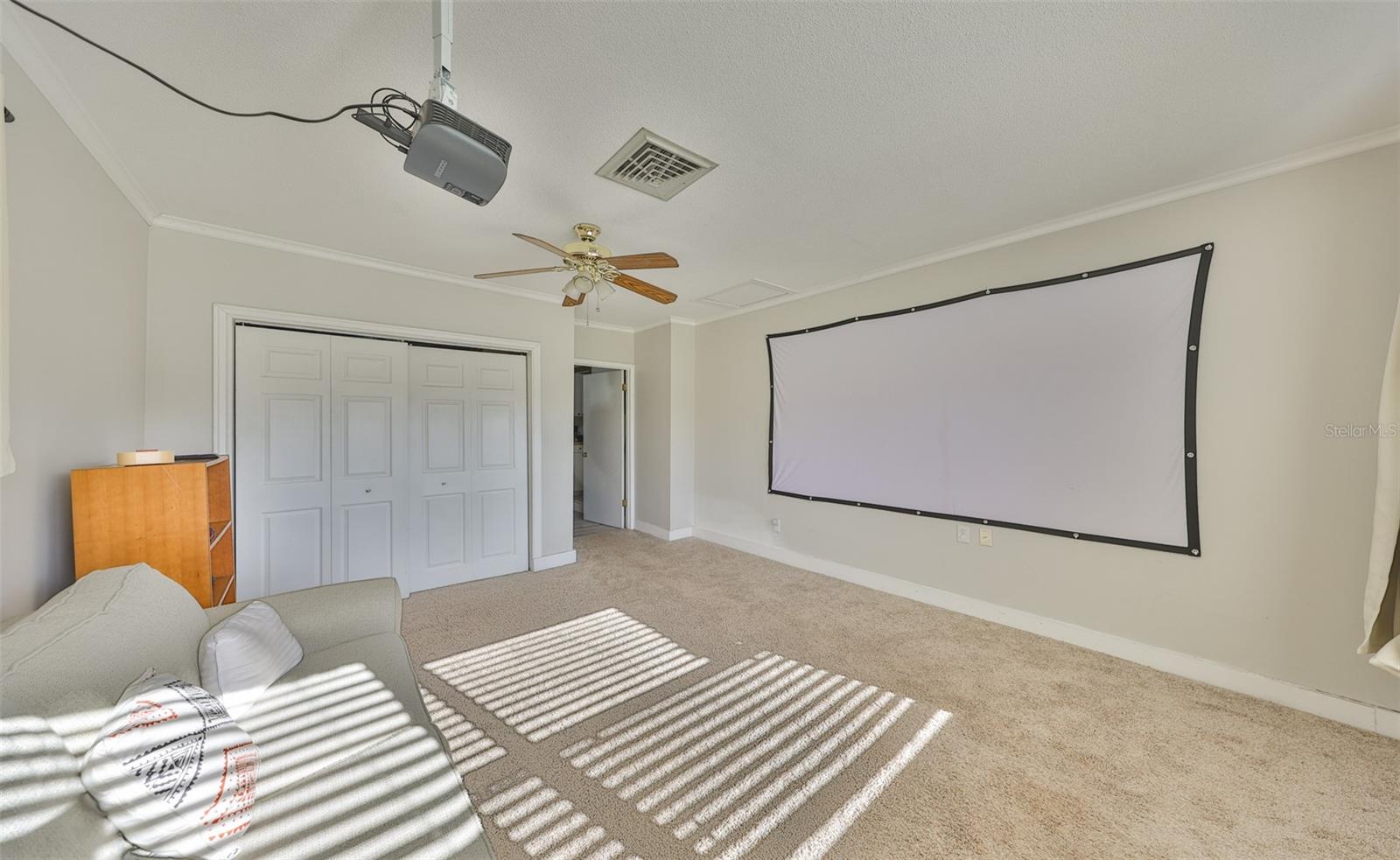 MEADOW OAKS - Residential