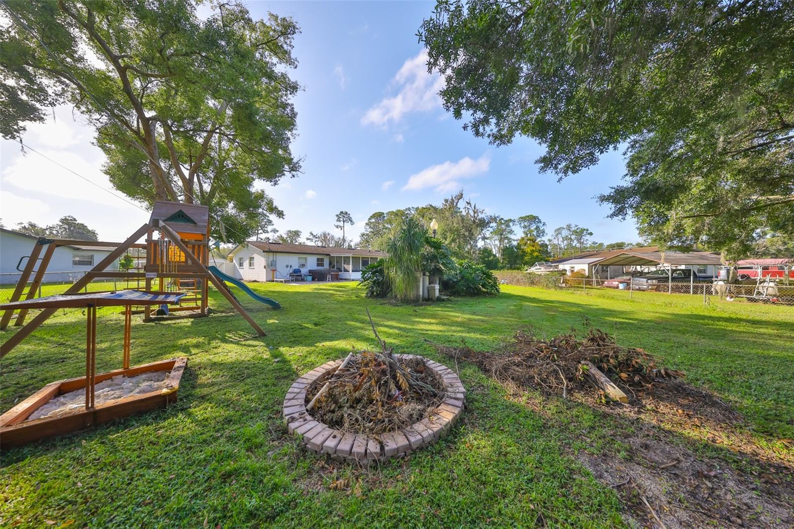 MEADOW OAKS - Residential