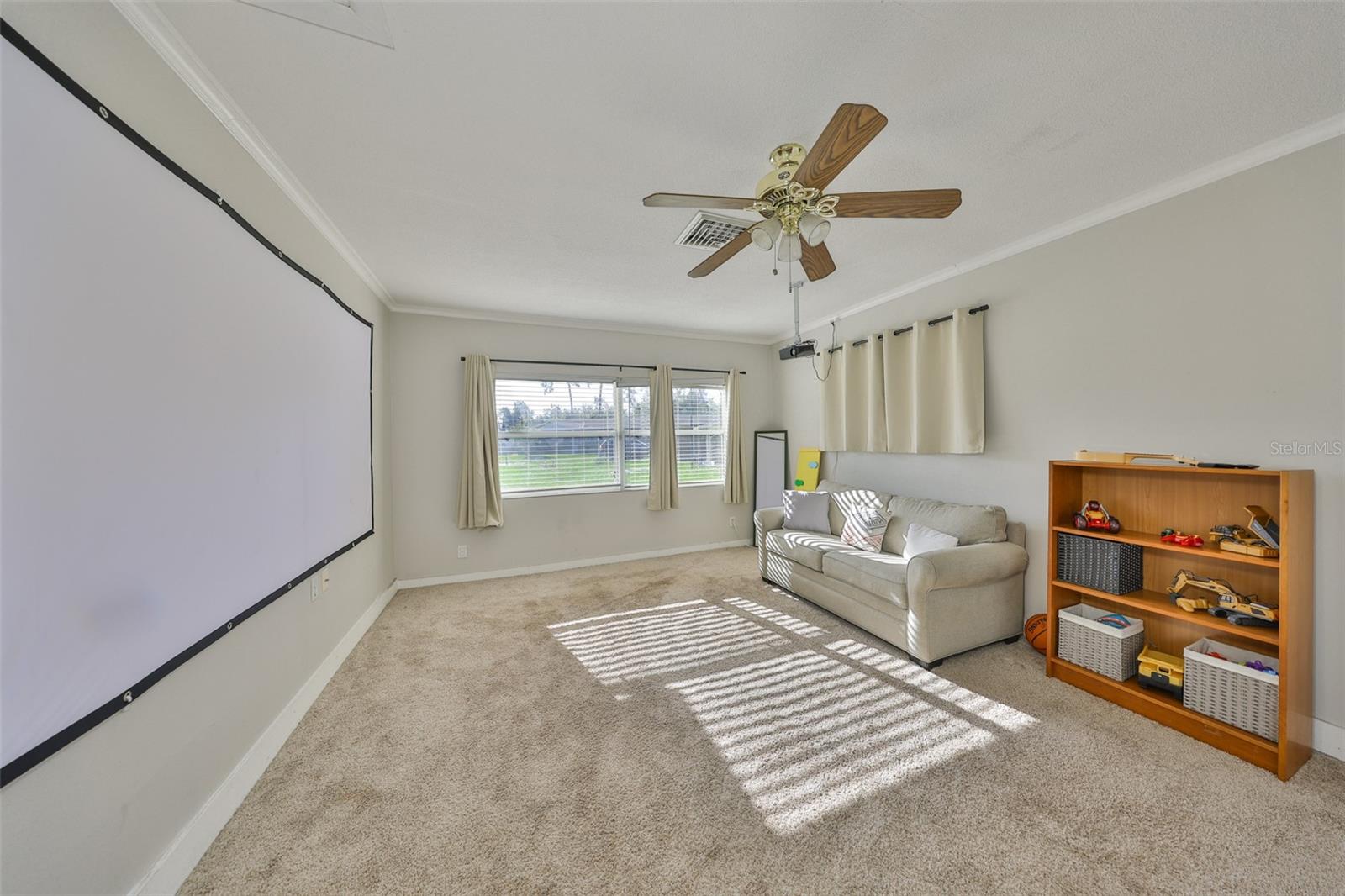 MEADOW OAKS - Residential