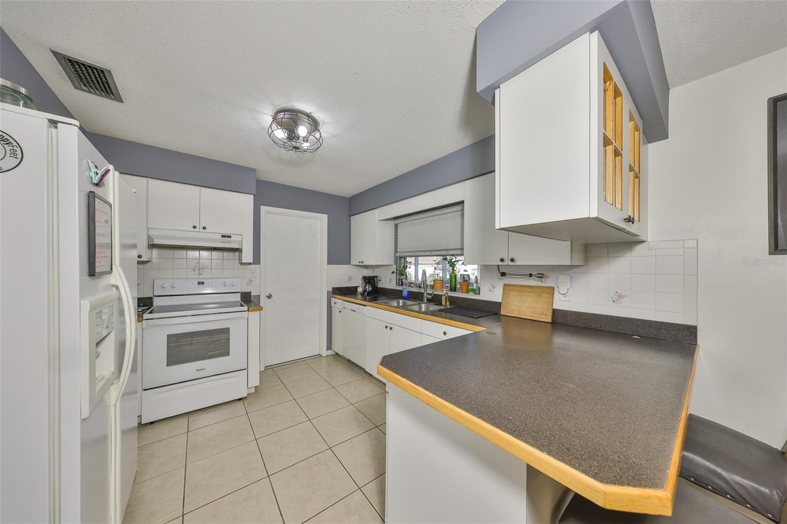 MEADOW OAKS - Residential