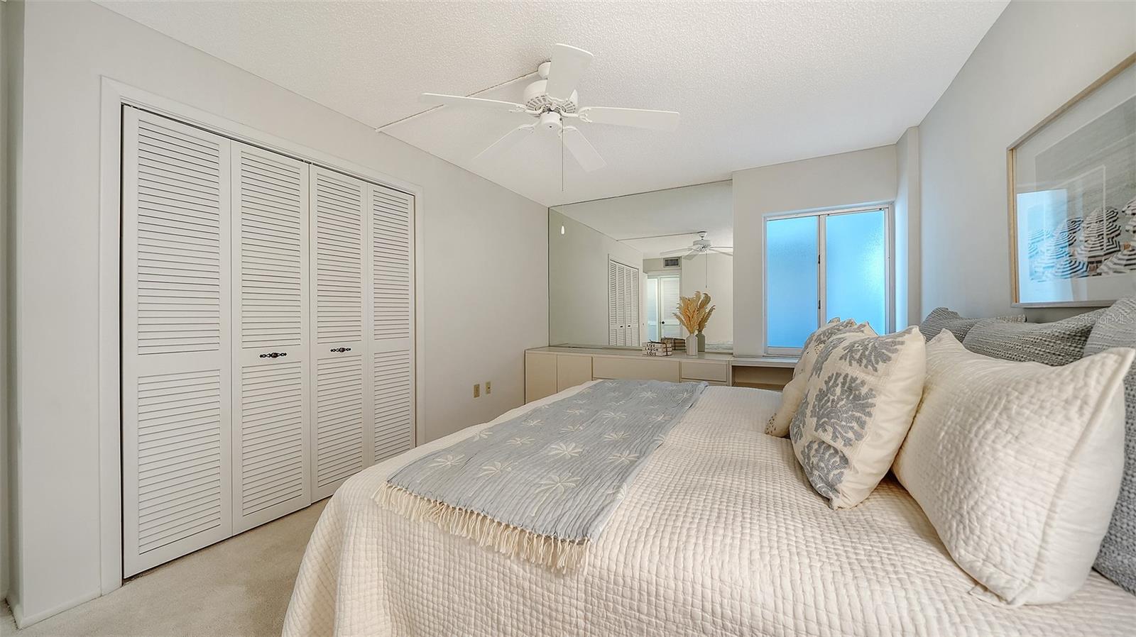 WHISPERING SANDS - Residential
