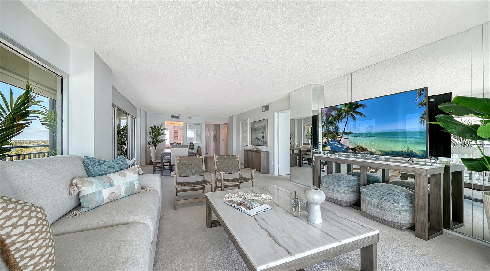 WHISPERING SANDS - Residential