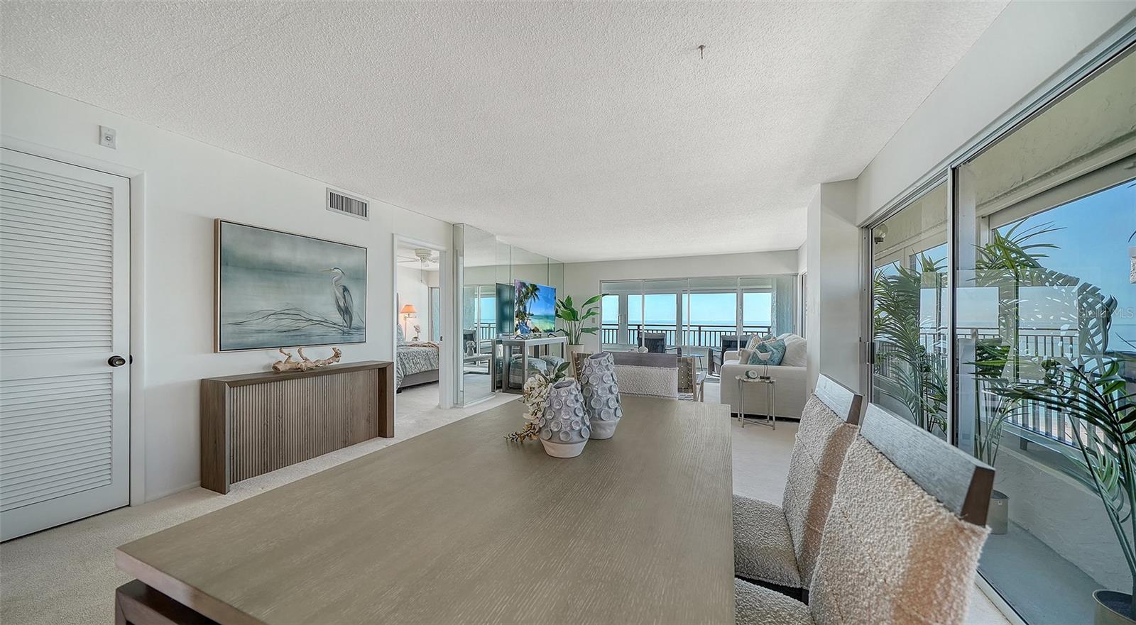 WHISPERING SANDS - Residential