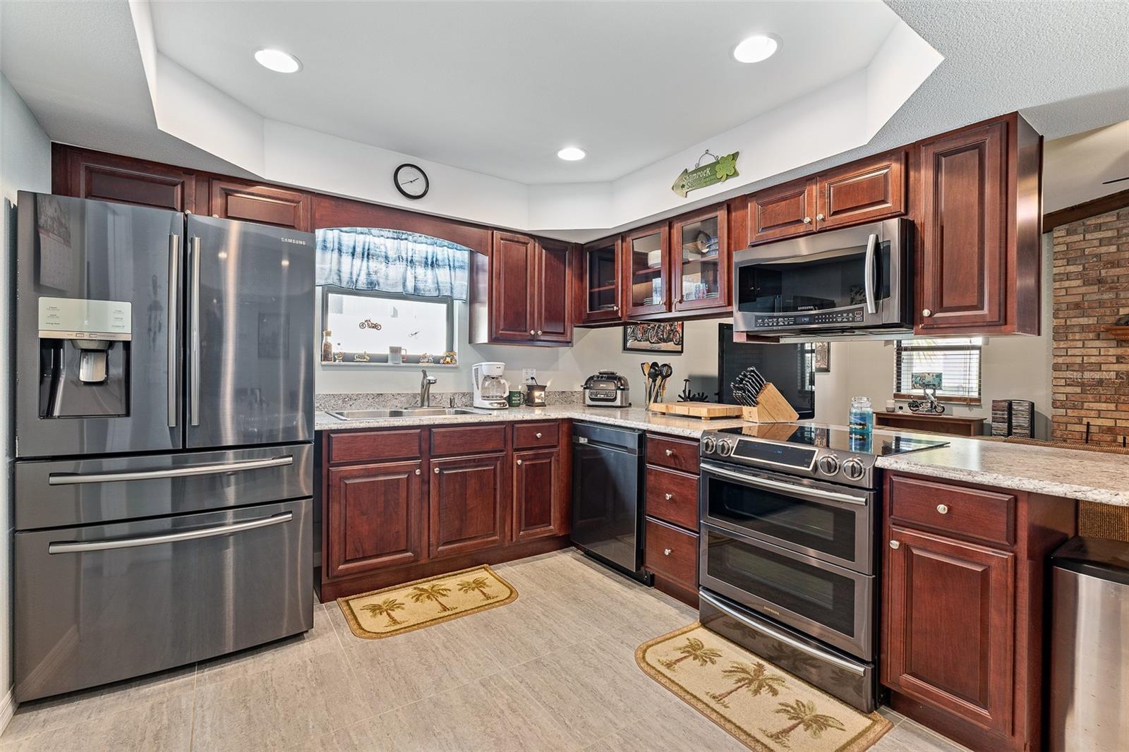 SILVER LAKE SUB - Residential