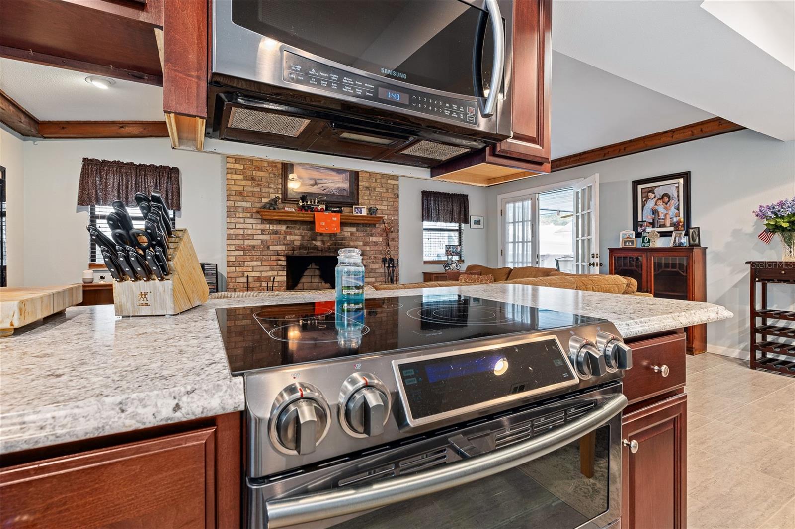 SILVER LAKE SUB - Residential