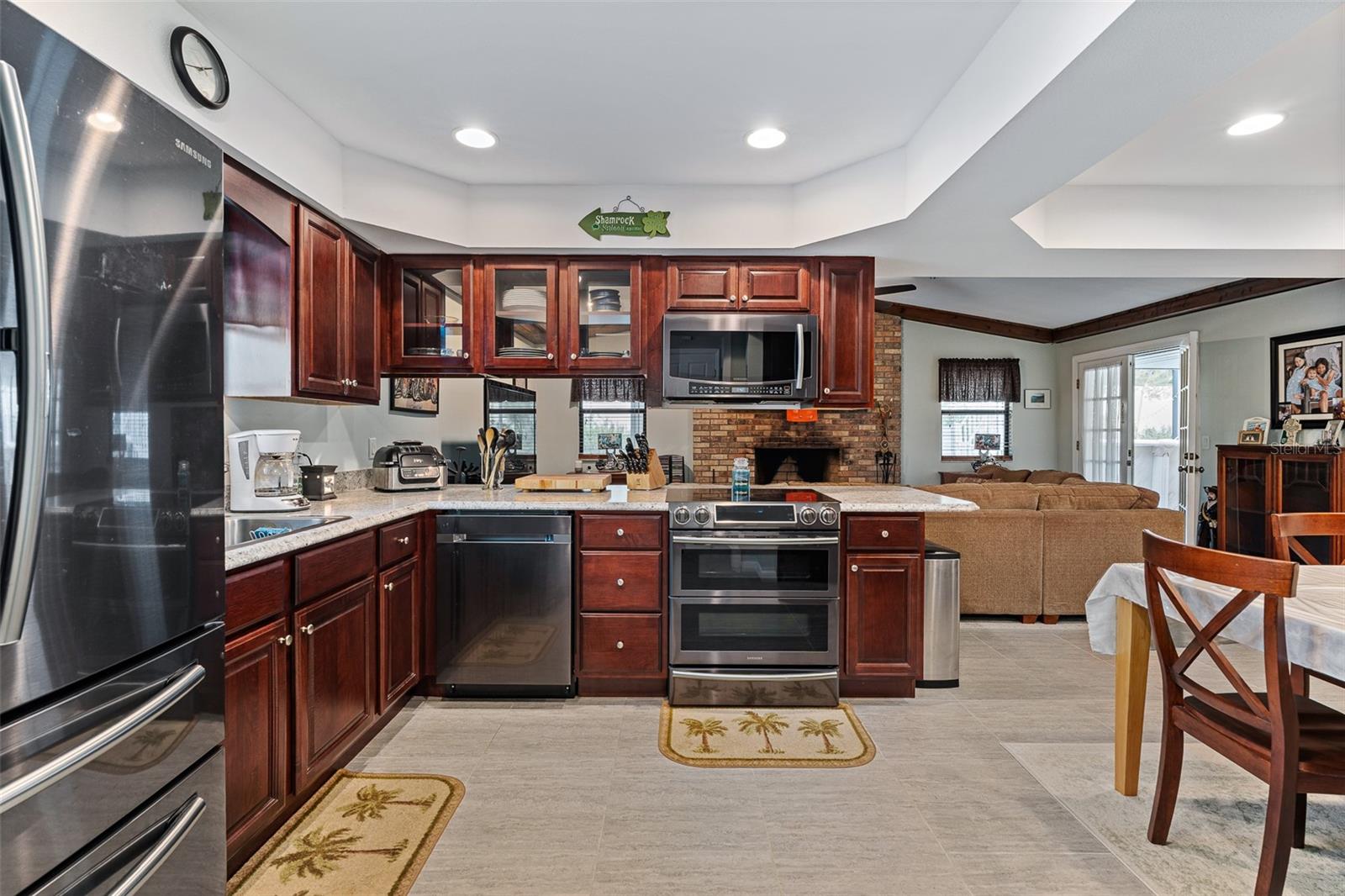 SILVER LAKE SUB - Residential