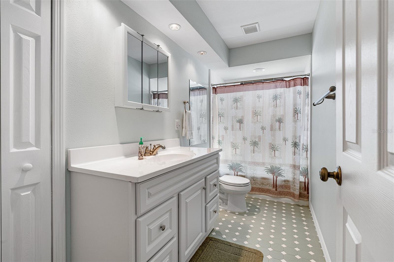 SILVER LAKE SUB - Residential