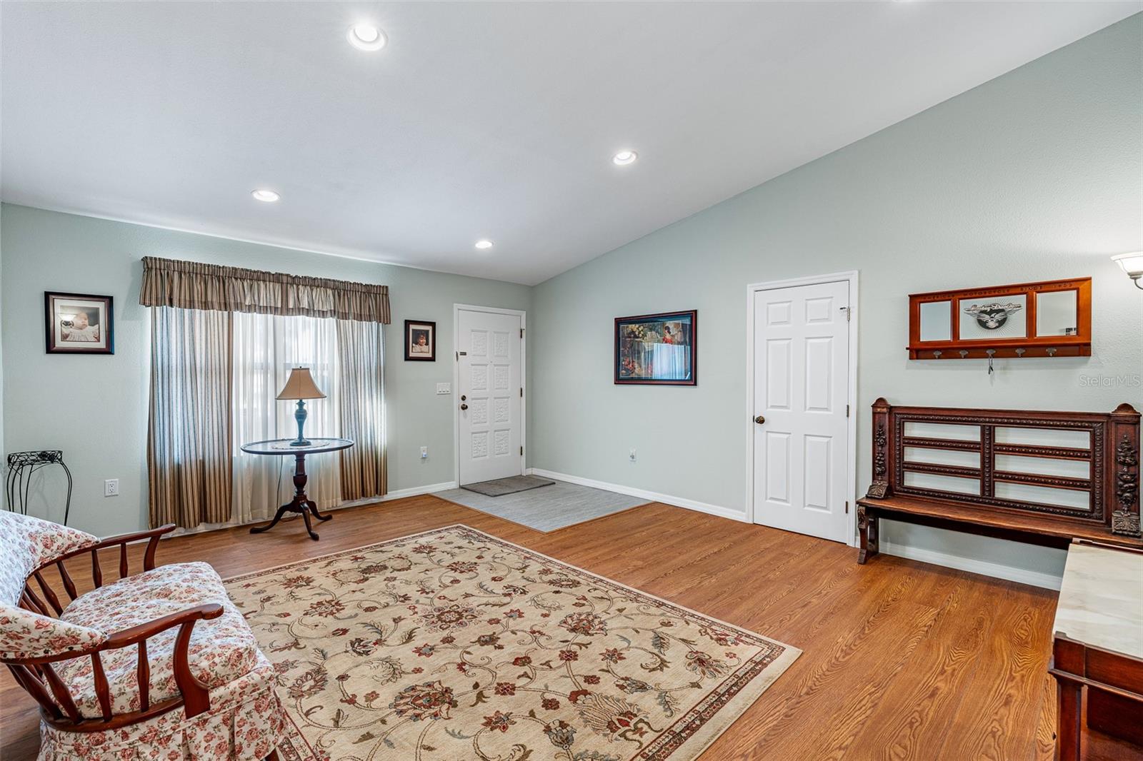 SILVER LAKE SUB - Residential