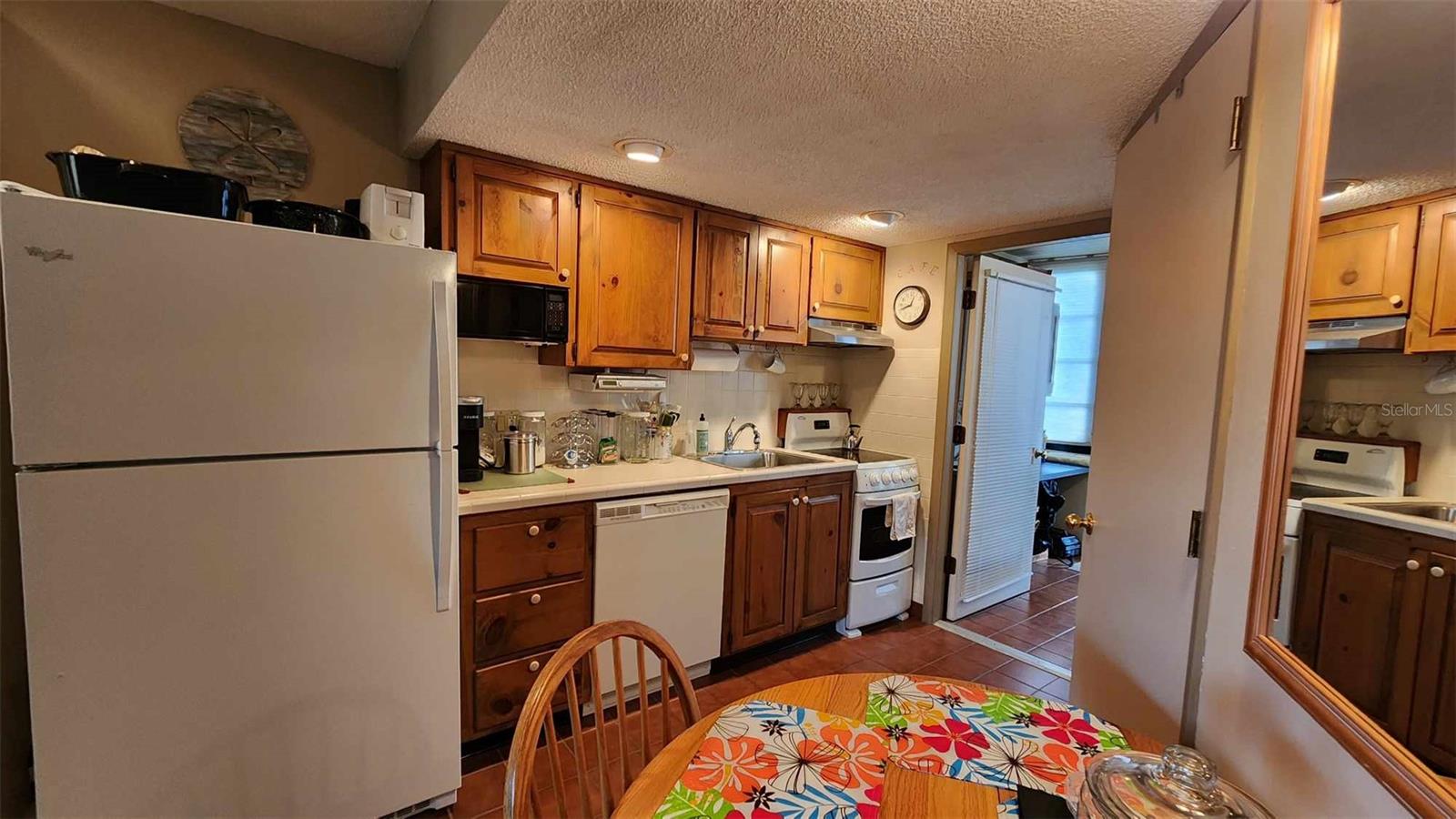 OUTDOOR RESORTS RIVER RANCH INN & COTTAGES PH 01 - Residential