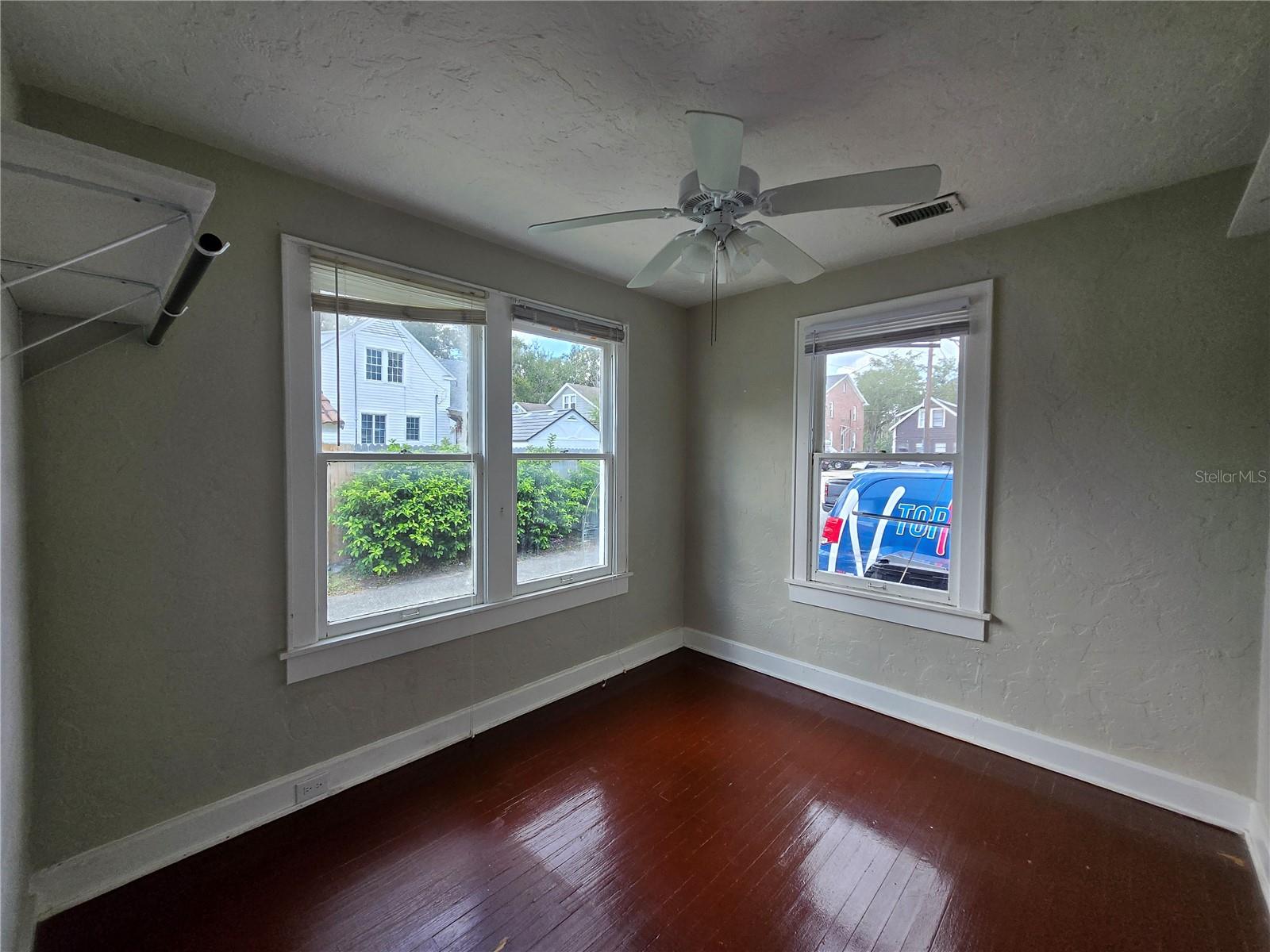 UNIVERSITY HEIGHTS - Residential Lease