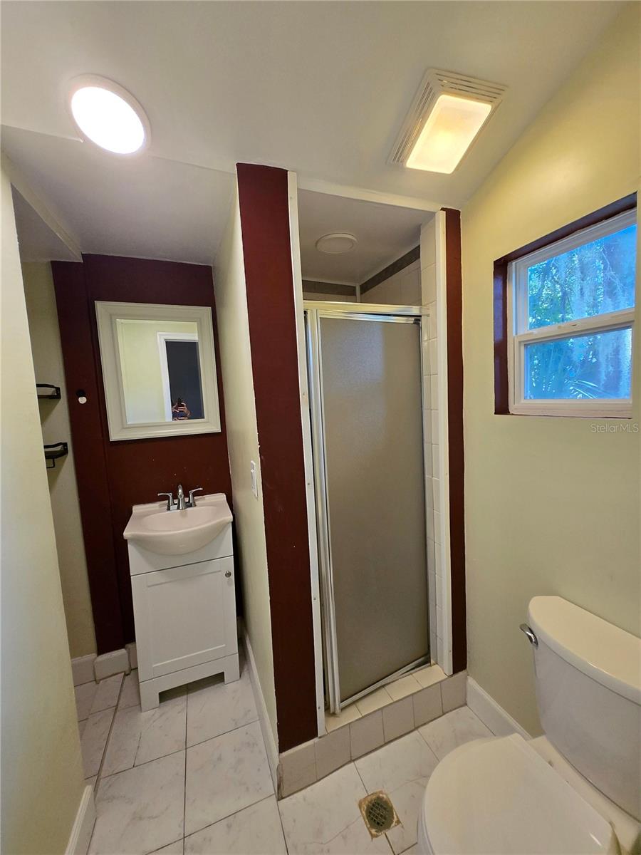 UNIVERSITY HEIGHTS - Residential Lease