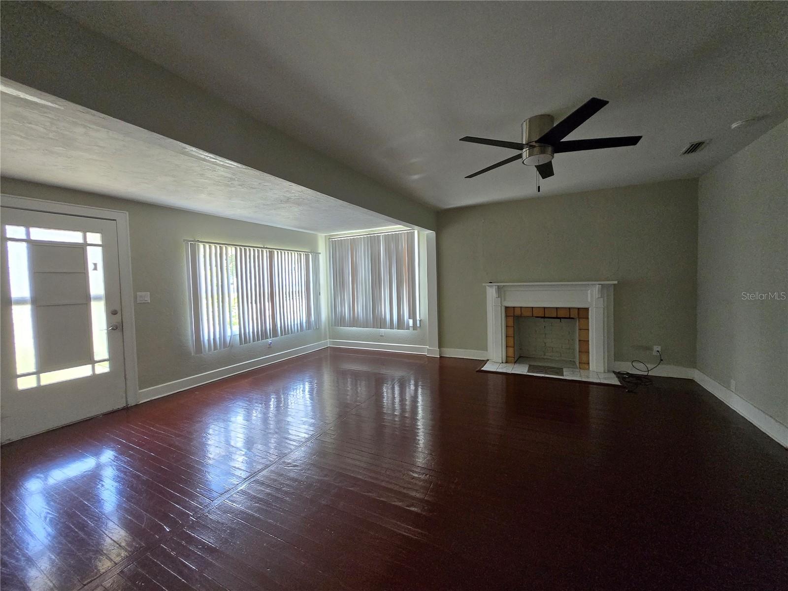 UNIVERSITY HEIGHTS - Residential Lease