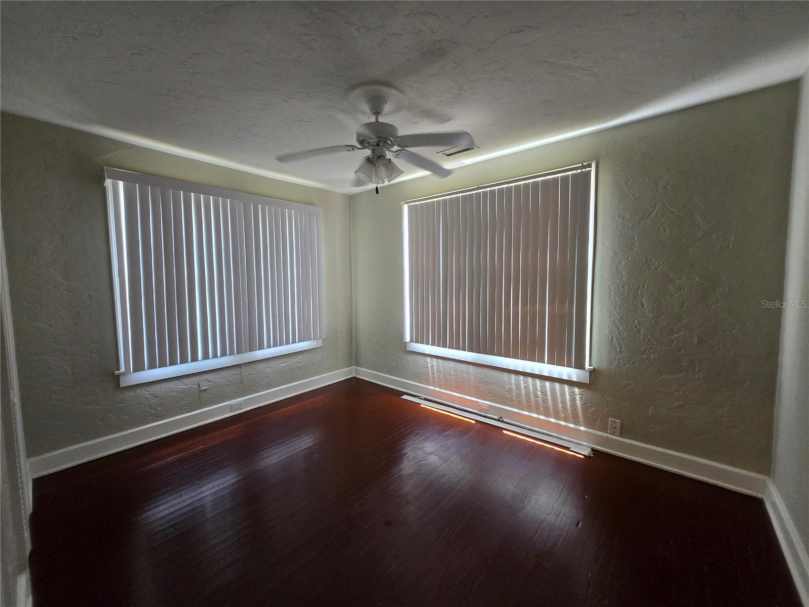 UNIVERSITY HEIGHTS - Residential Lease