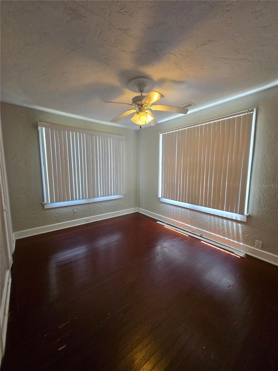 UNIVERSITY HEIGHTS - Residential Lease