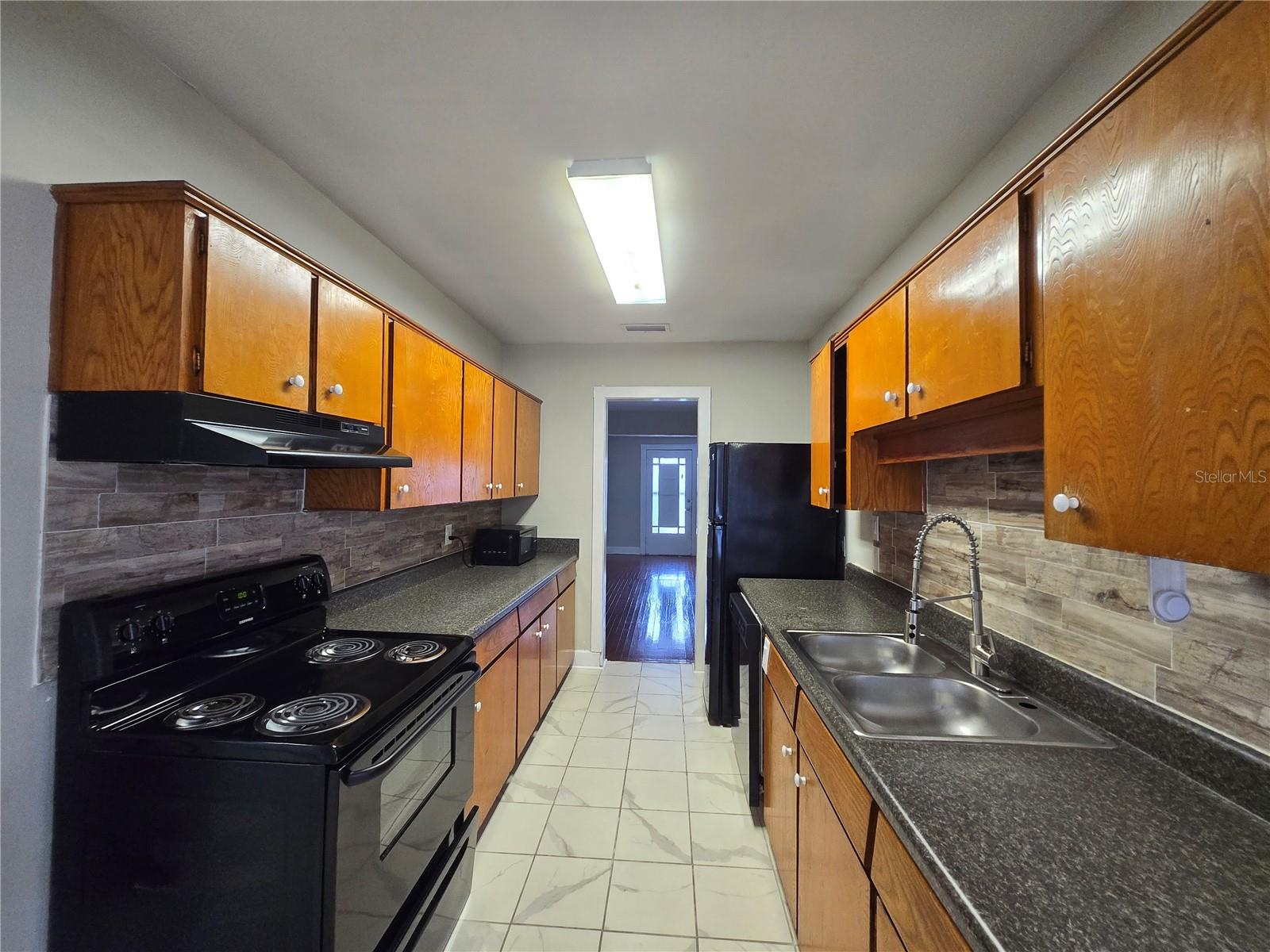 UNIVERSITY HEIGHTS - Residential Lease