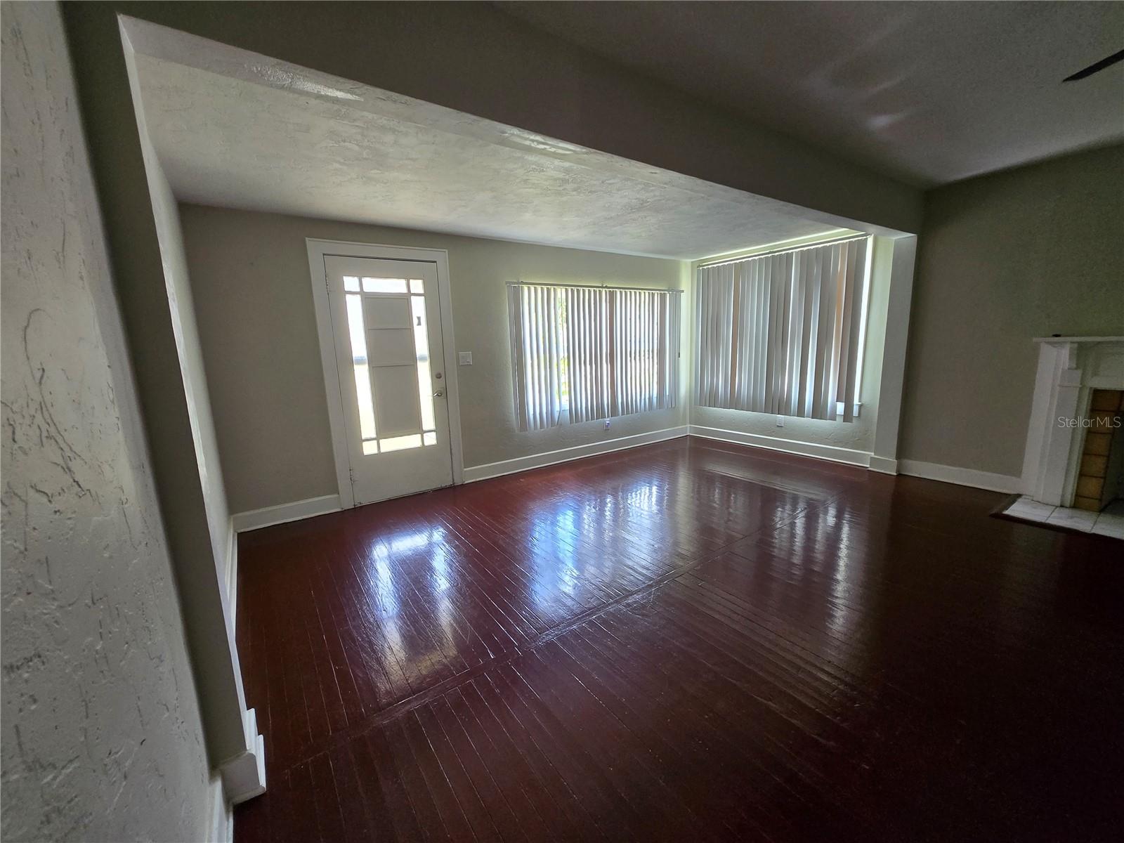 UNIVERSITY HEIGHTS - Residential Lease