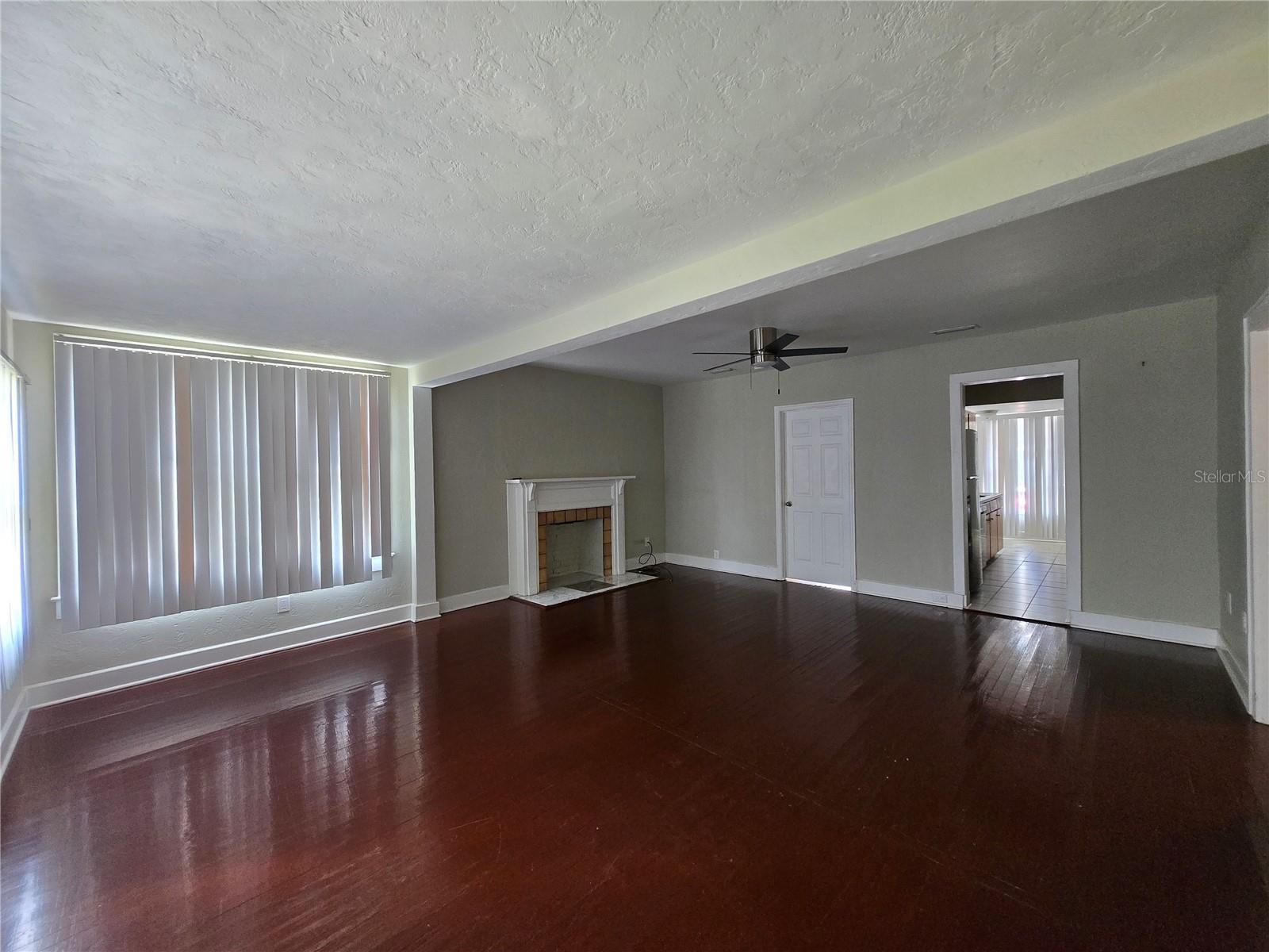 UNIVERSITY HEIGHTS - Residential Lease