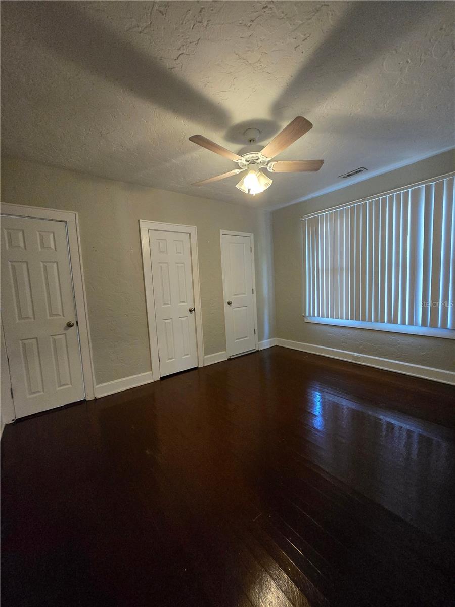 UNIVERSITY HEIGHTS - Residential Lease