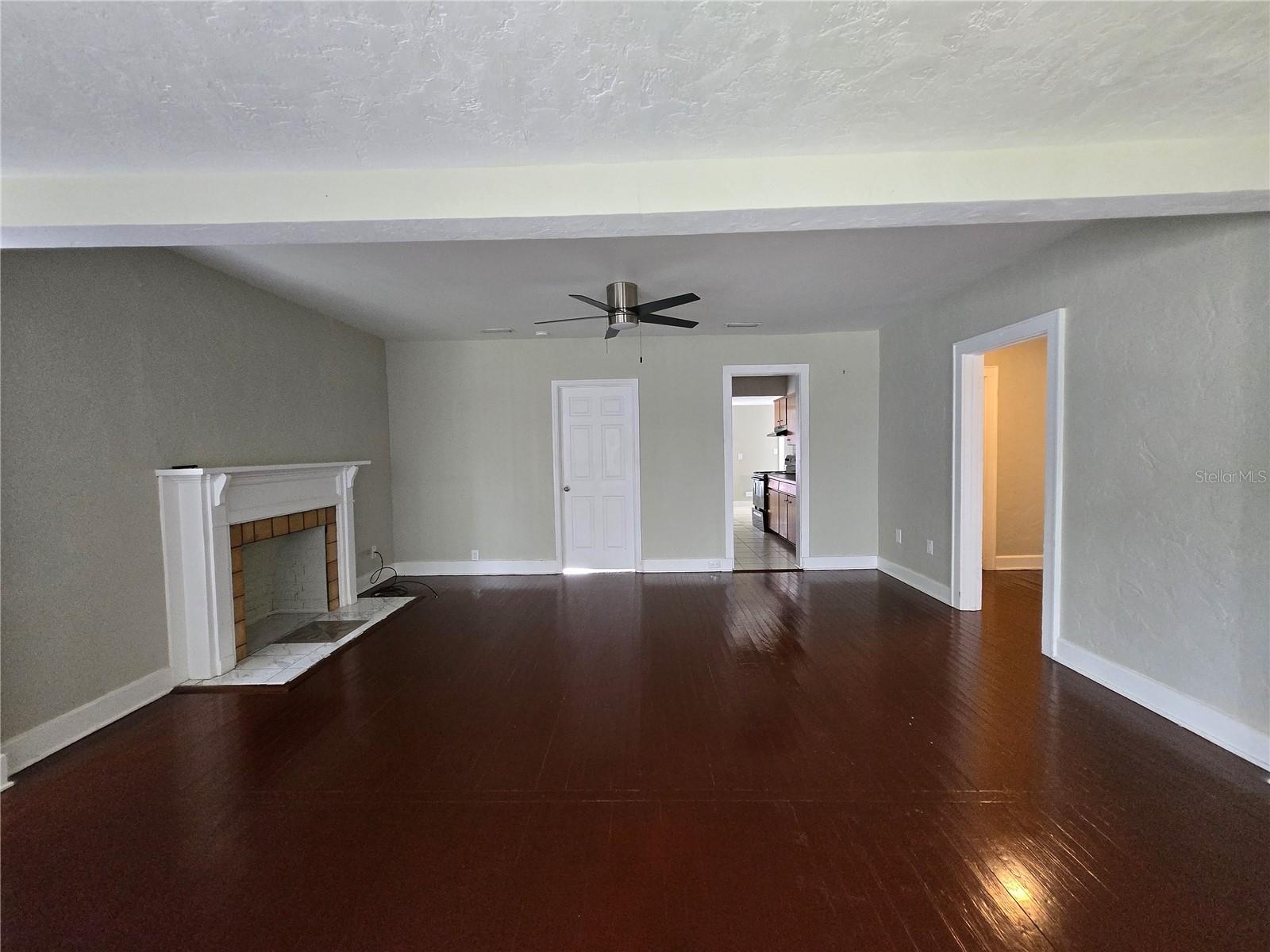 UNIVERSITY HEIGHTS - Residential Lease