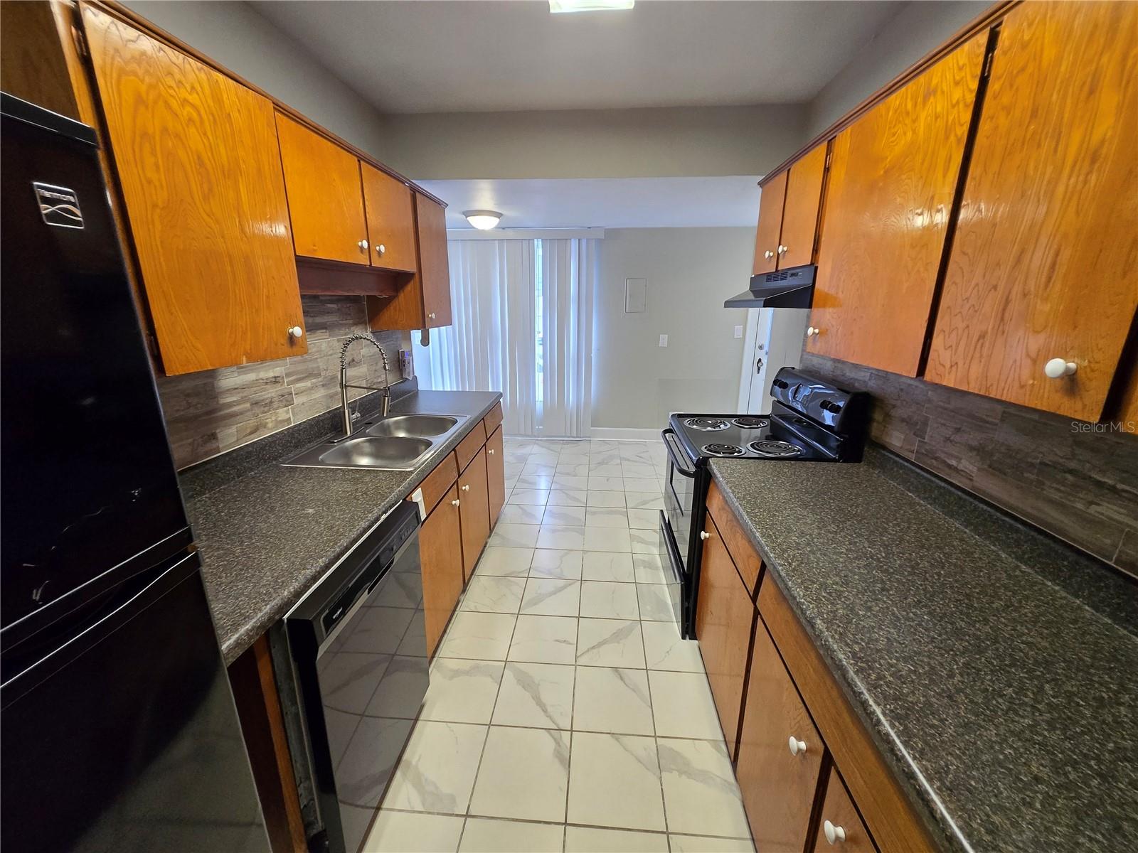 UNIVERSITY HEIGHTS - Residential Lease