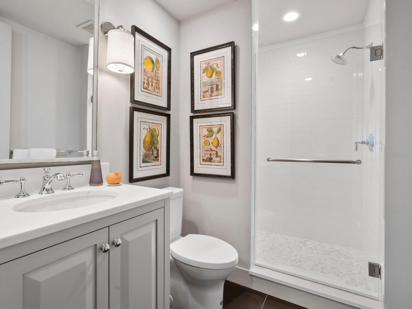 THE TOWER RESIDENCES - Residential