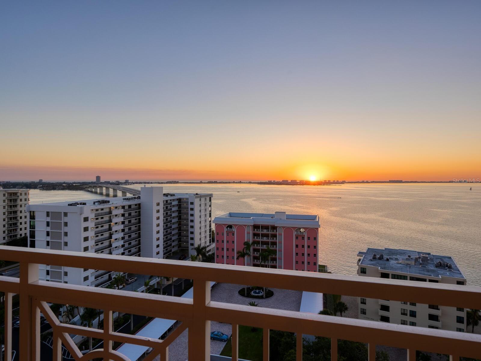 THE TOWER RESIDENCES - Residential