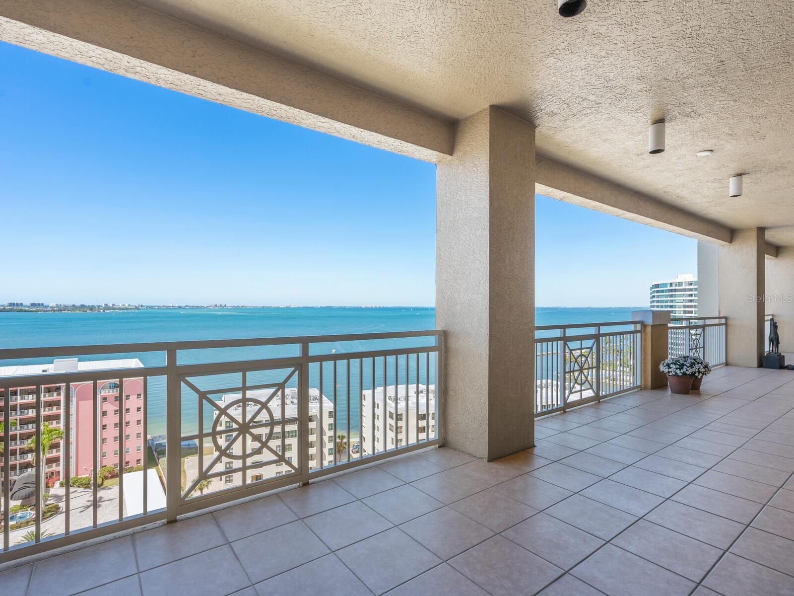 THE TOWER RESIDENCES - Residential