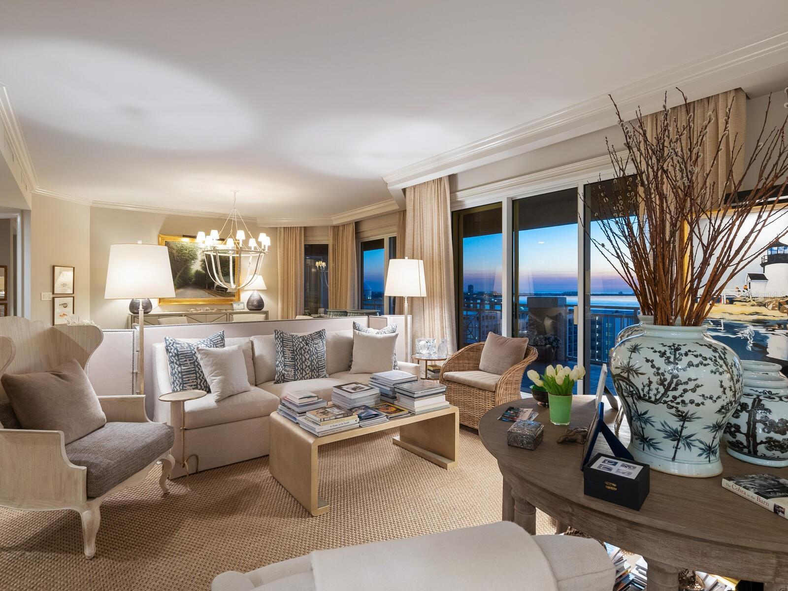 THE TOWER RESIDENCES - Residential