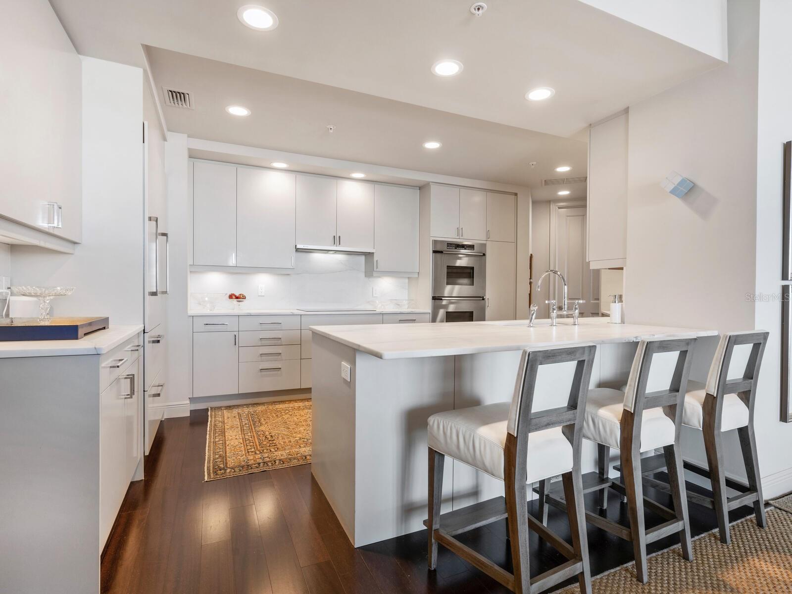 THE TOWER RESIDENCES - Residential