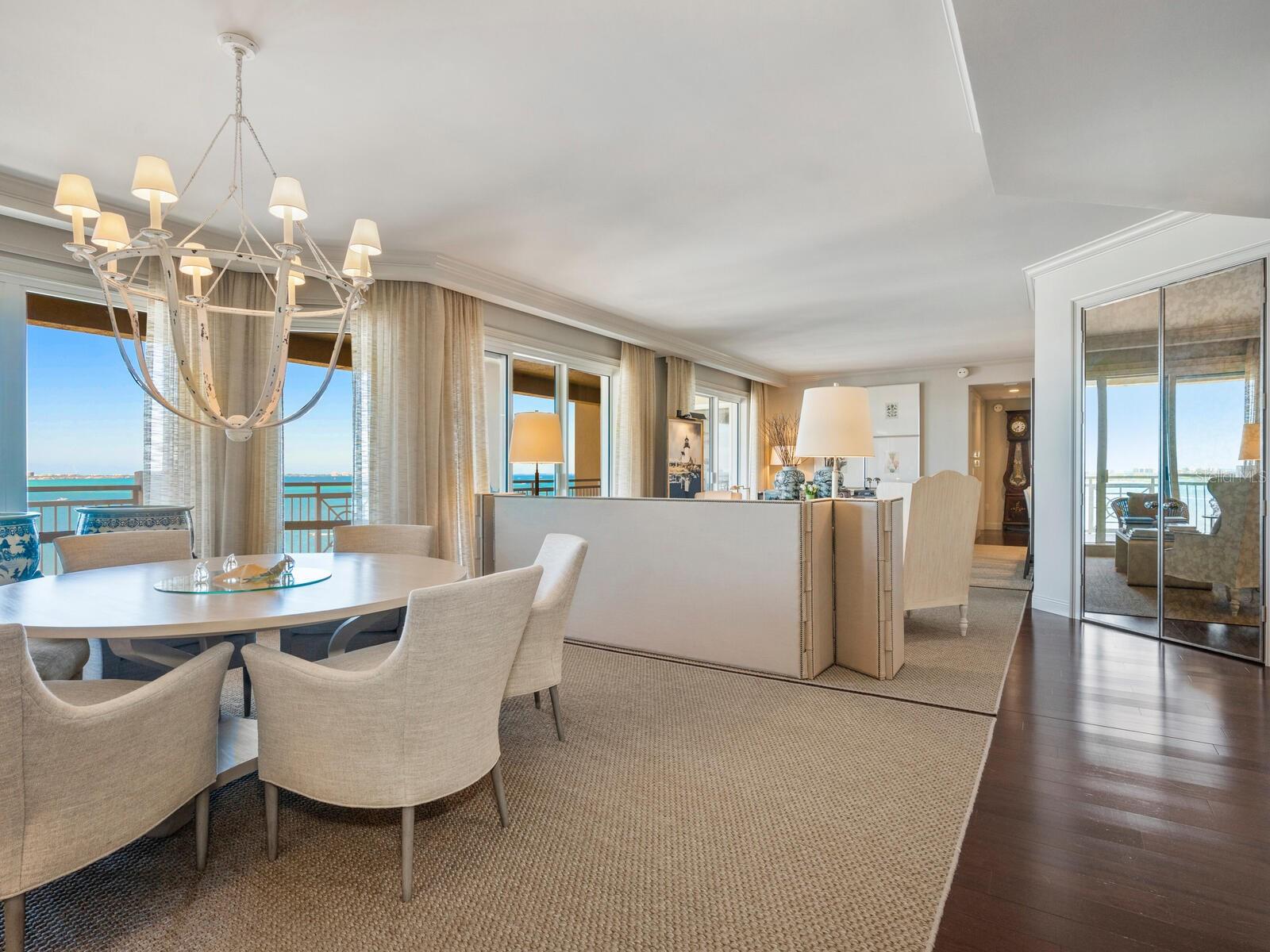 THE TOWER RESIDENCES - Residential