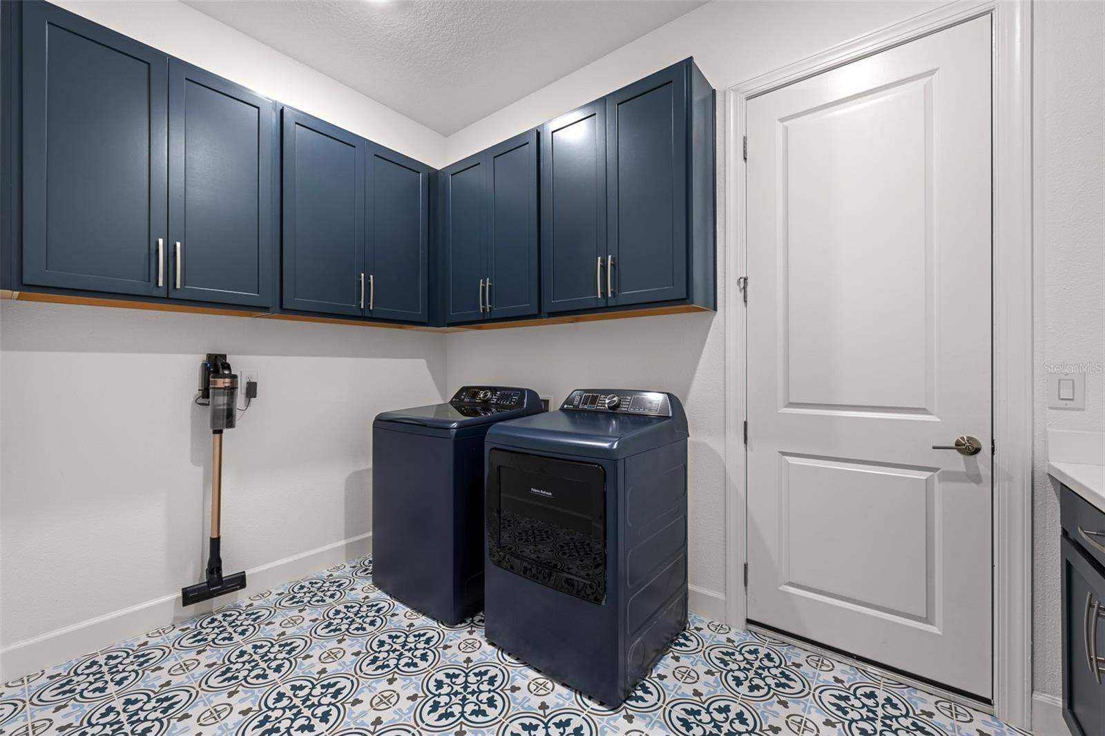 ESPLANADE NORTH AT ARTISAN LAKES - Residential