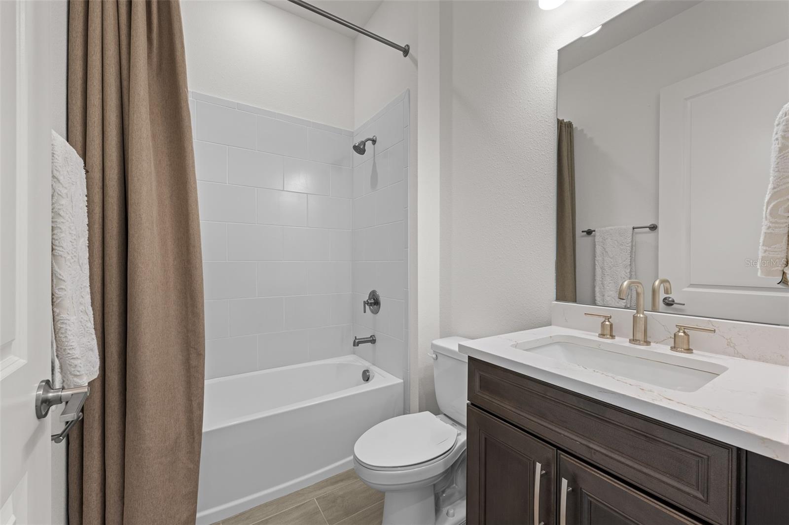 ESPLANADE NORTH AT ARTISAN LAKES - Residential