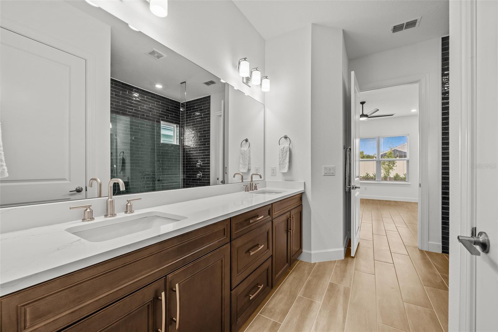 ESPLANADE NORTH AT ARTISAN LAKES - Residential