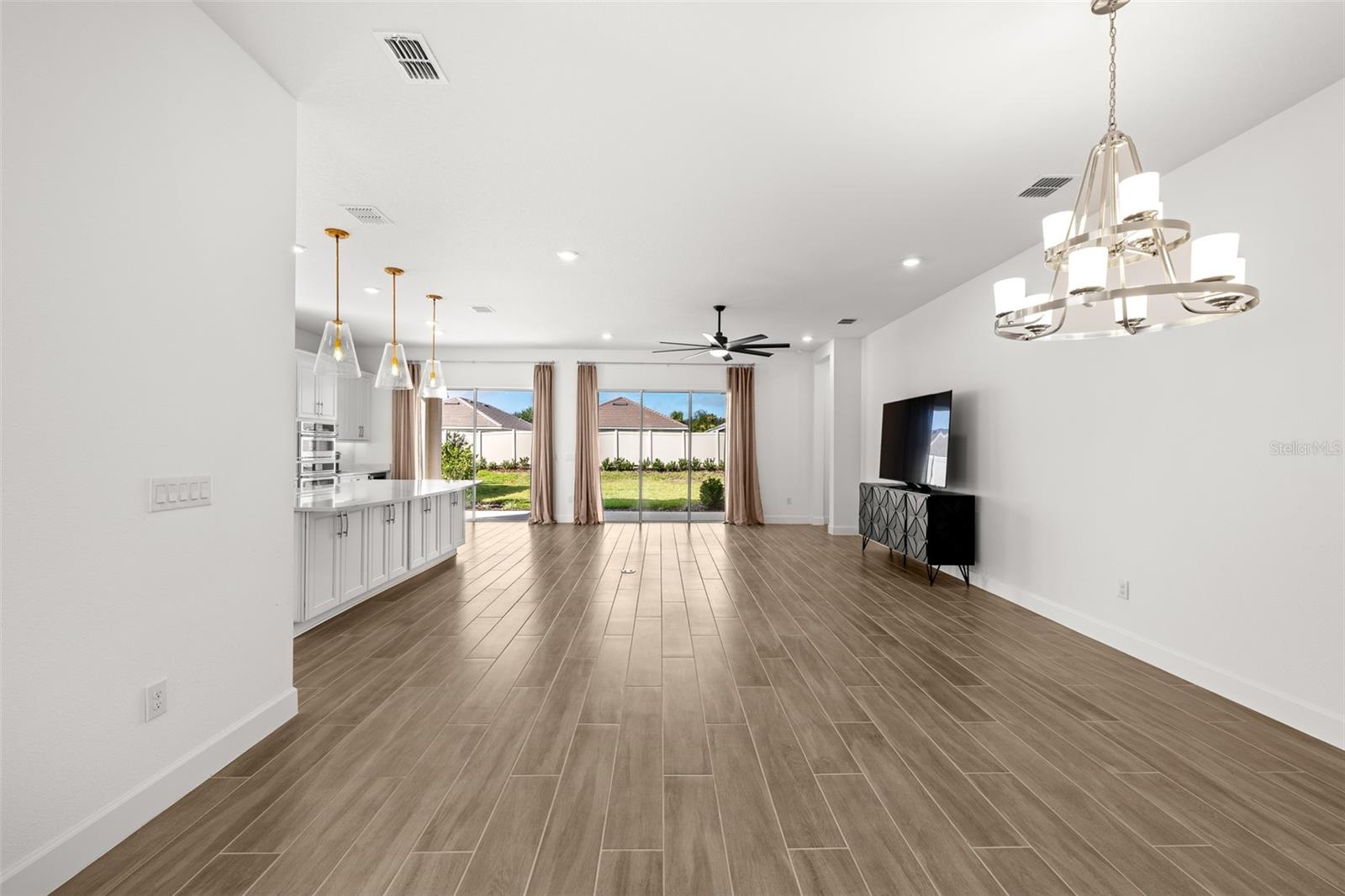 ESPLANADE NORTH AT ARTISAN LAKES - Residential