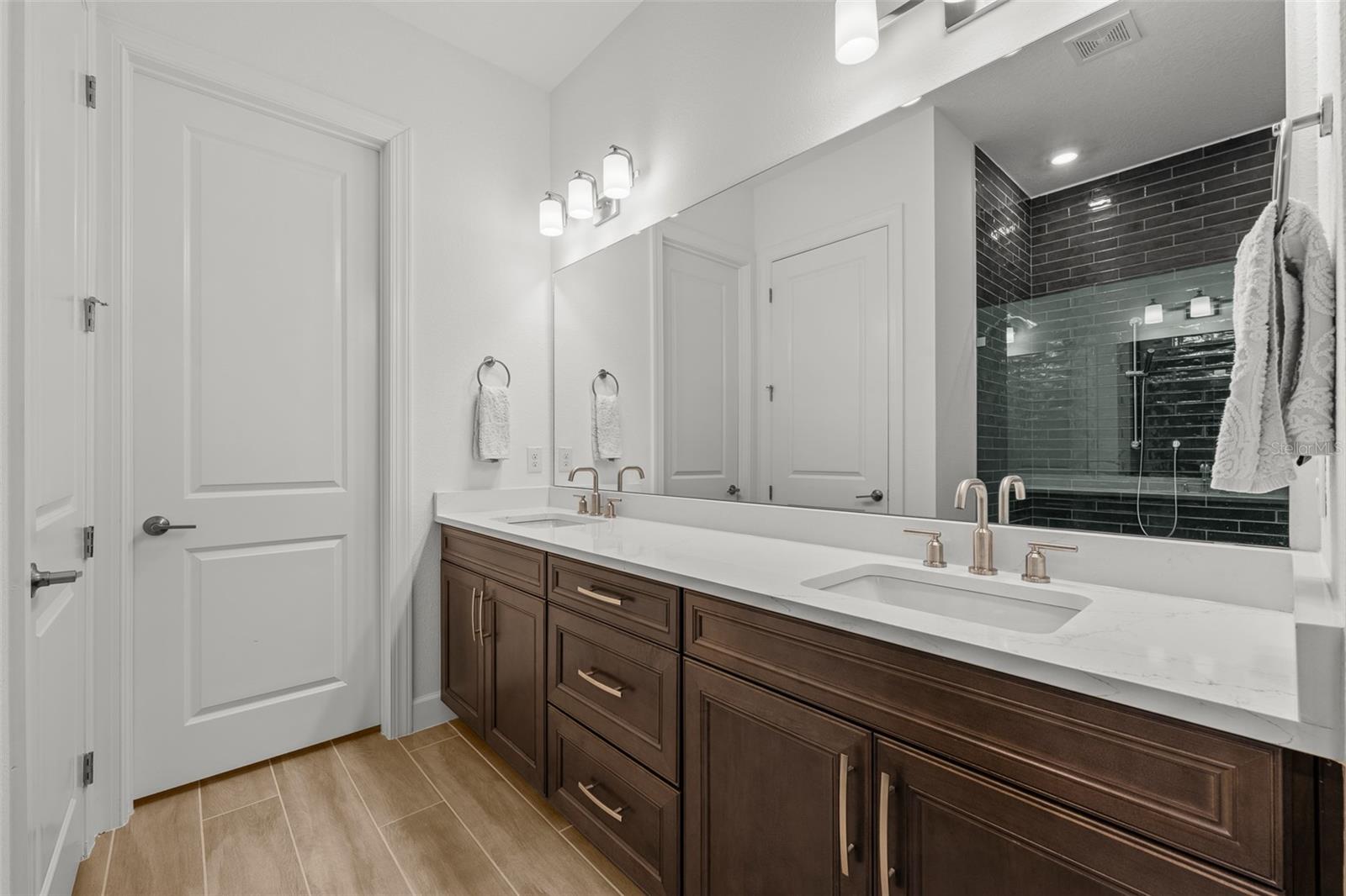 ESPLANADE NORTH AT ARTISAN LAKES - Residential