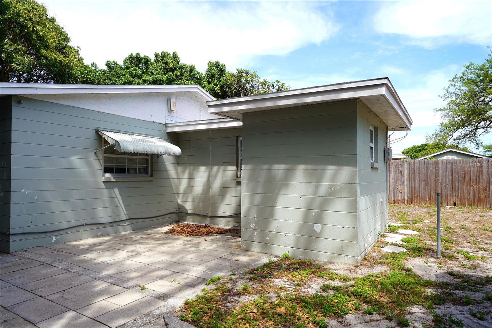 POLLARDS - Residential