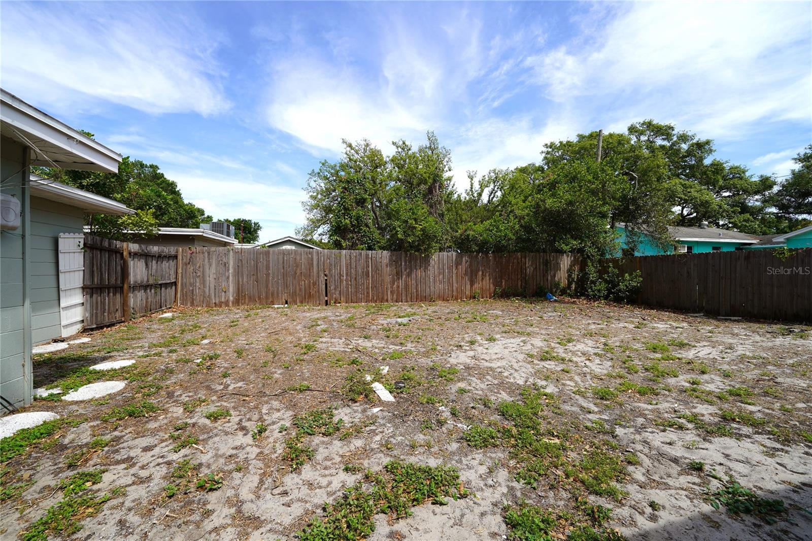 POLLARDS - Residential