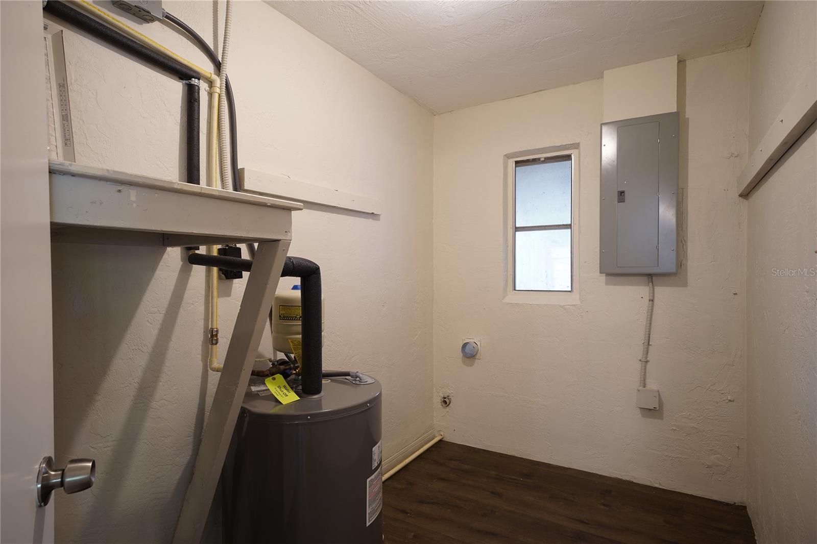 POLLARDS - Residential