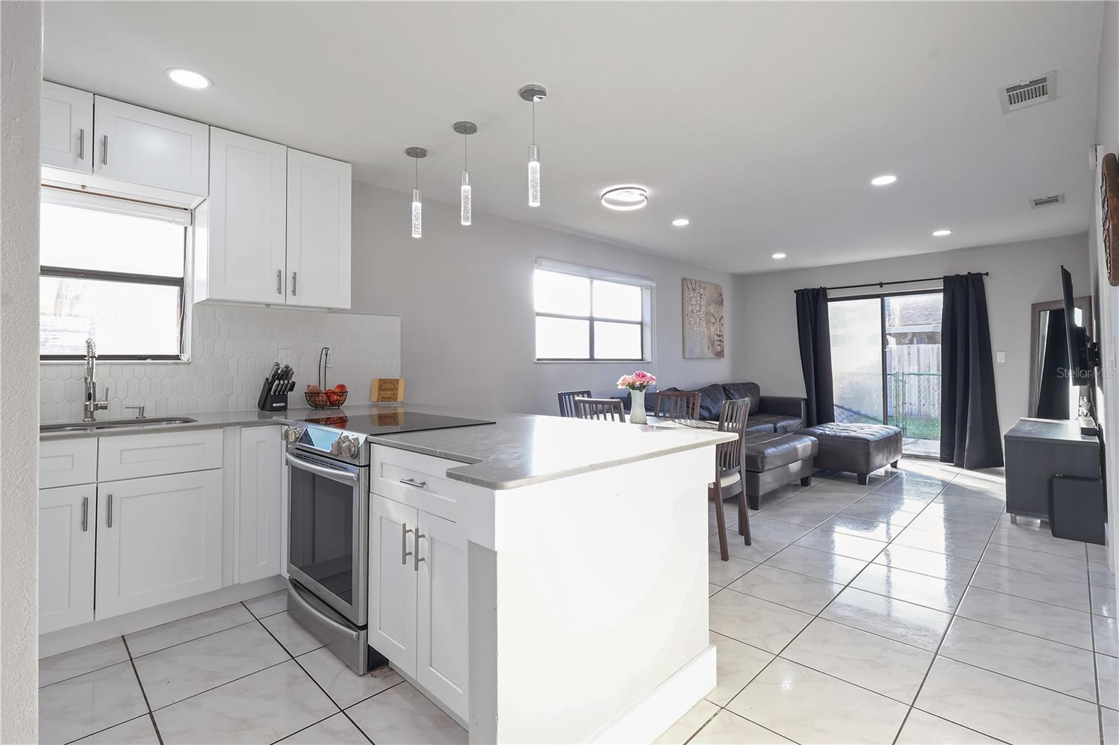 CARIBBEAN VILLAS CONDO PH A-F - Residential