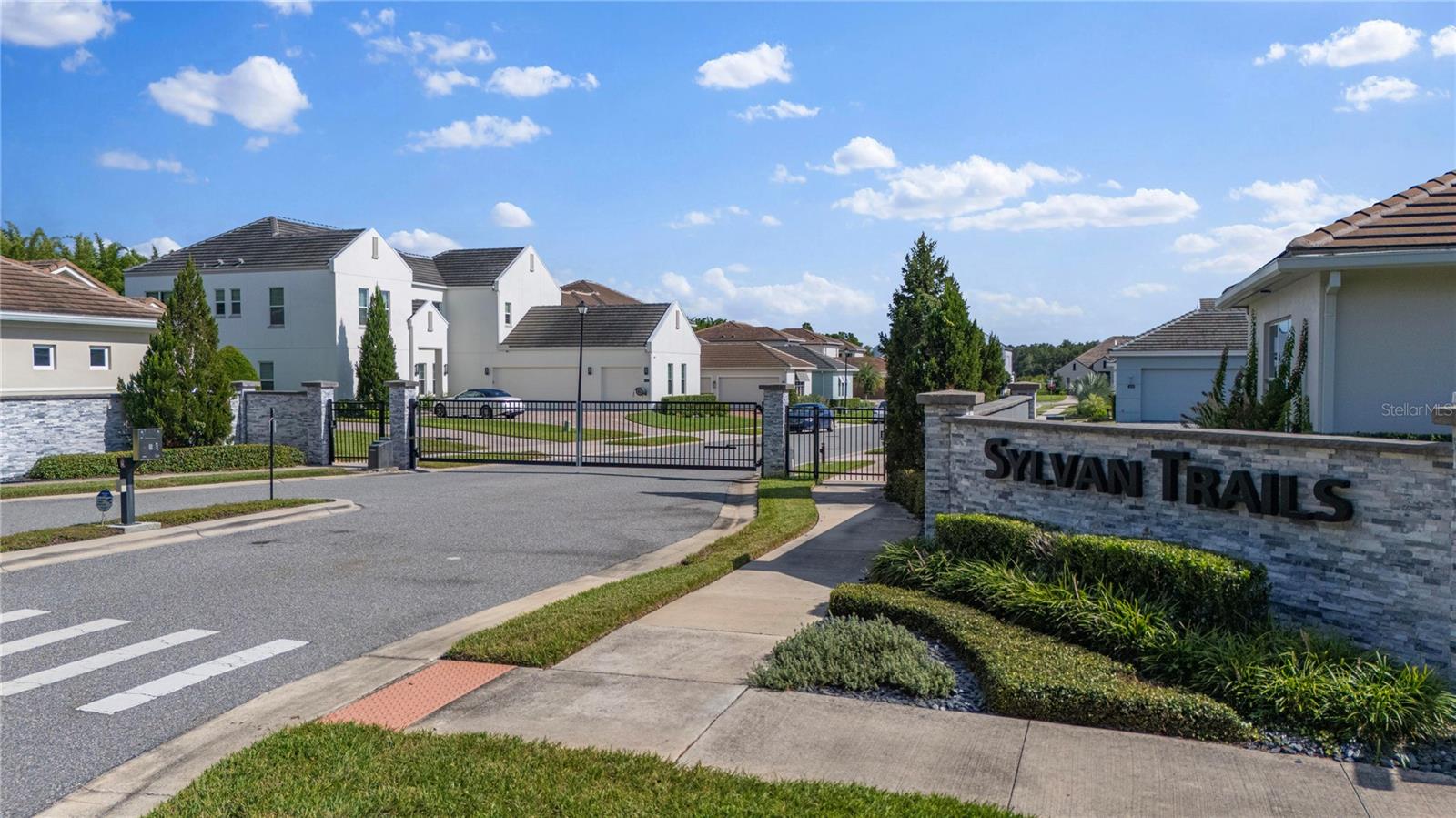 1663 CANYON OAK WAY