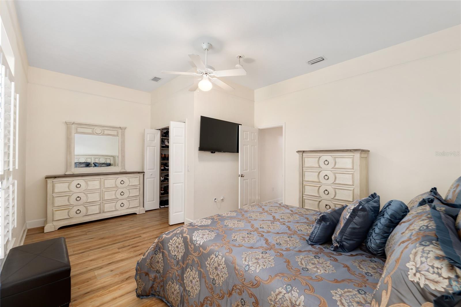 ABBEY GLEN - Residential