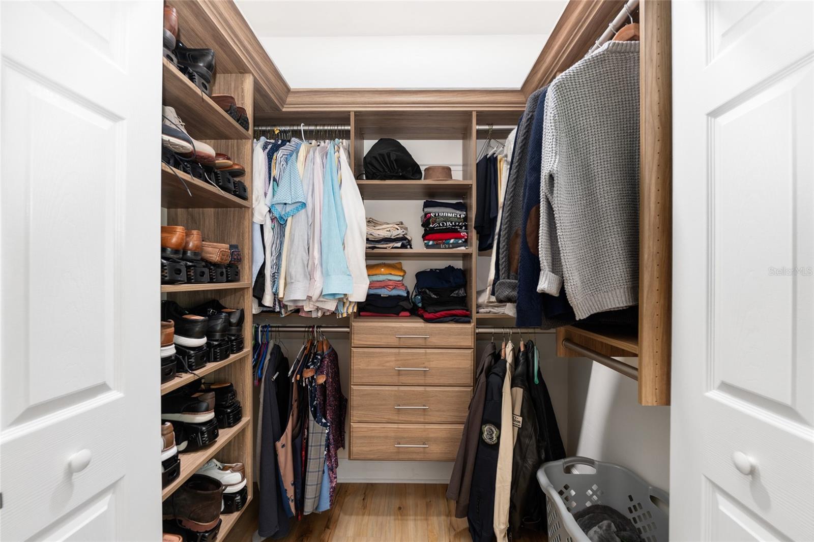 ABBEY GLEN - Residential