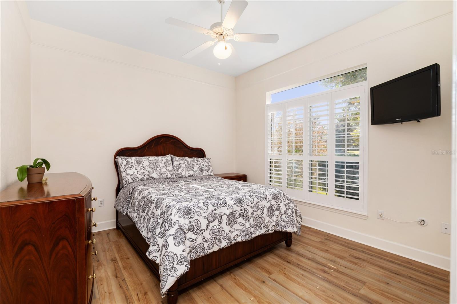 ABBEY GLEN - Residential