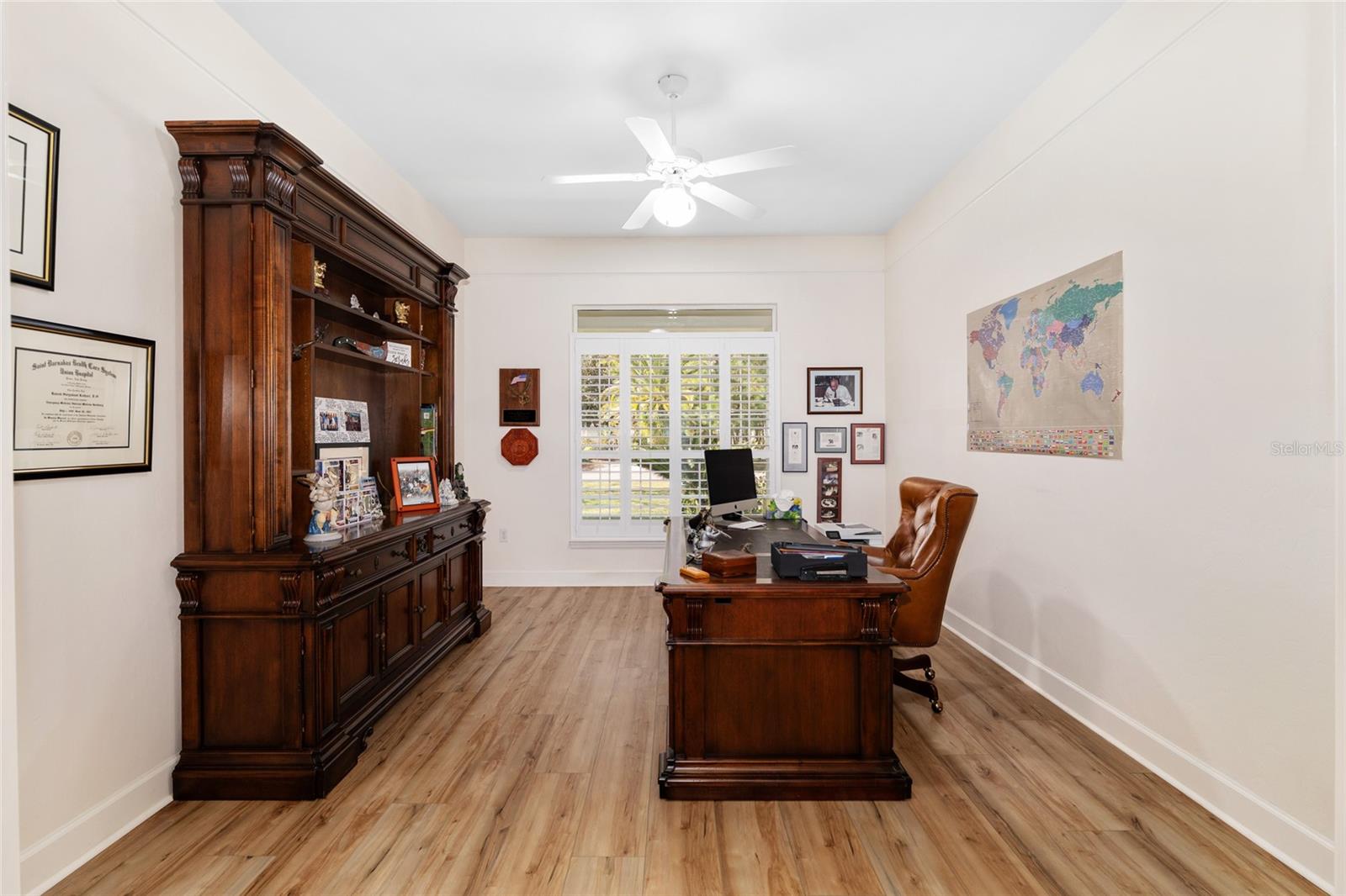 ABBEY GLEN - Residential