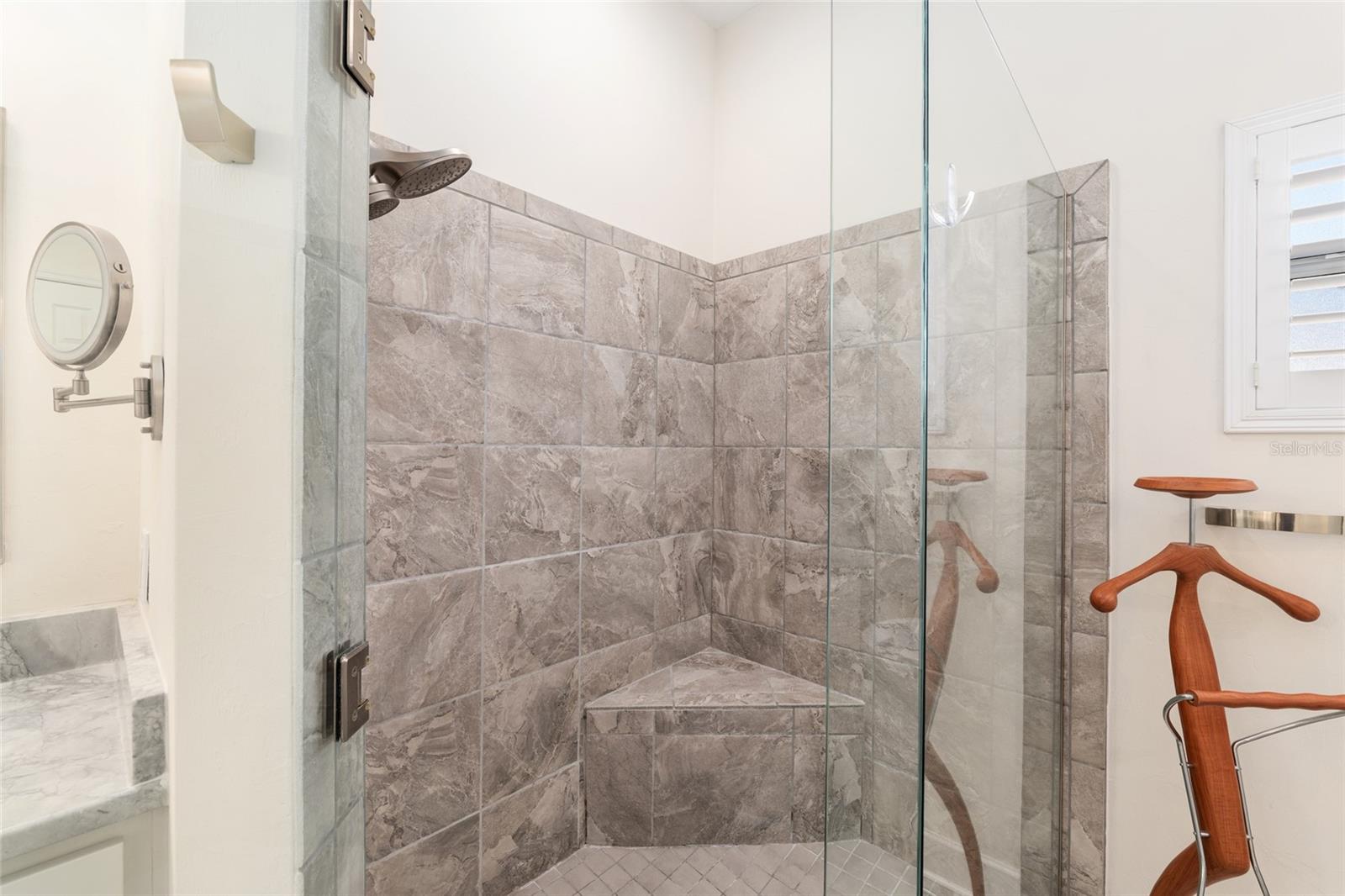 ABBEY GLEN - Residential