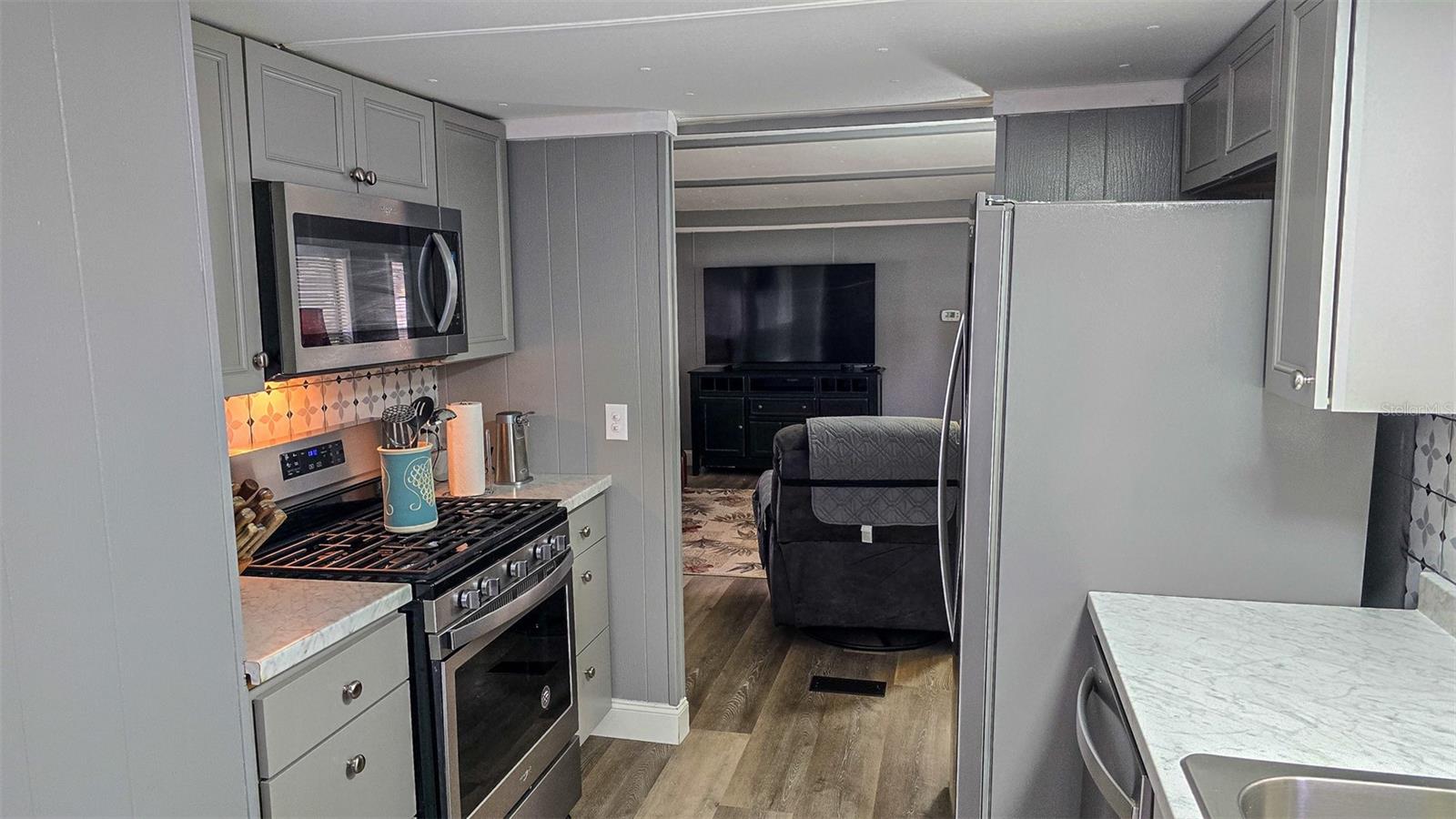 EAST COVE UNIT 01 - Residential