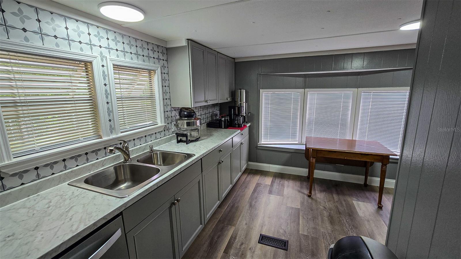 EAST COVE UNIT 01 - Residential